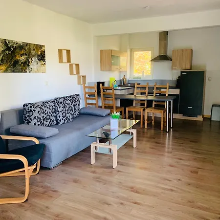 Cafe Praelank Otel Neustrelitz